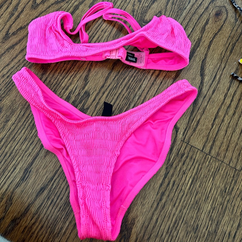 BRAND NEW triangl hot pink bikini set
